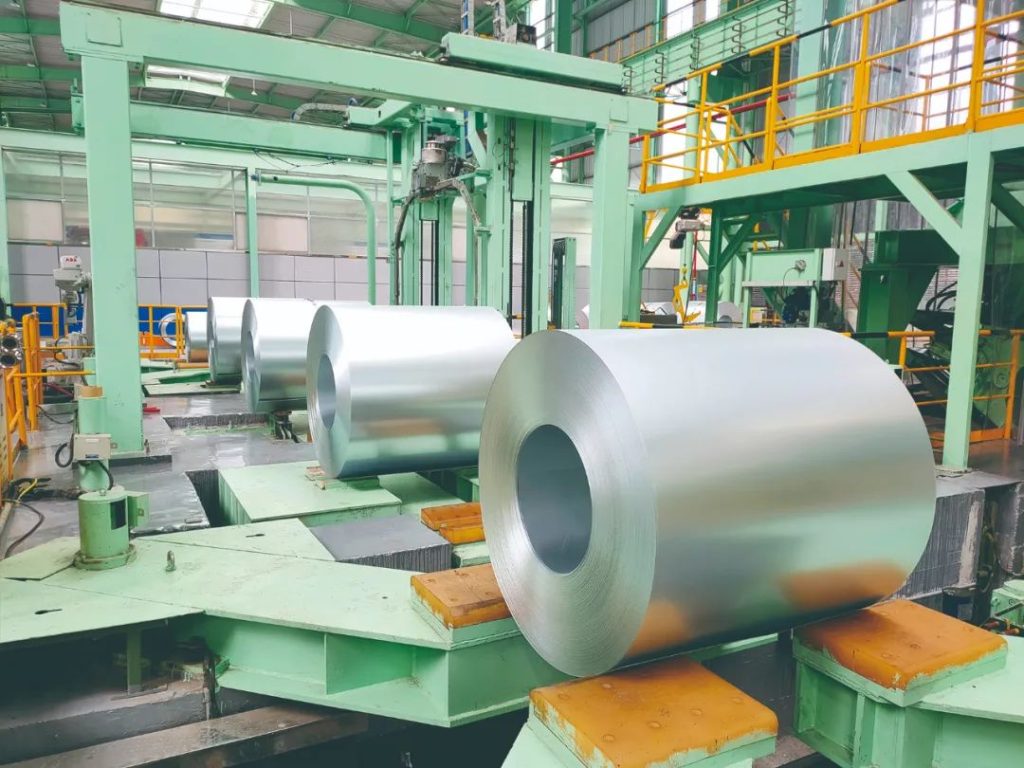 Freshly produced galvanized steel coils from LY Steel’s advanced processing line